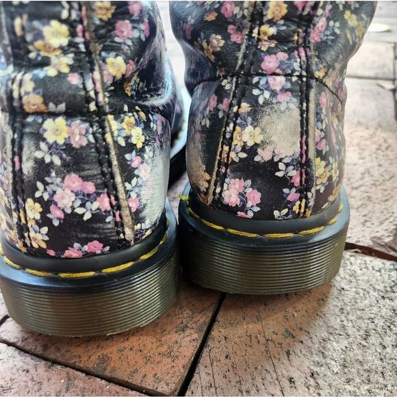 "Doc" Dr. Martens 1460W Clemency Boots Sz.8 Punk Rock Scuffed! Nothing Missing! - Picture 6 of 14